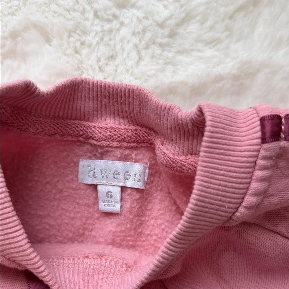 btween Pink Girls Two-Piece Pajama Set with Ribbon Accent - Picture 2 of 2